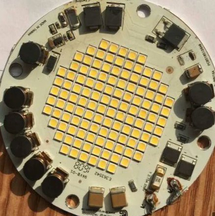 电动牙刷无线充电器专用高频贴片电容3216 NPO 100V 683J