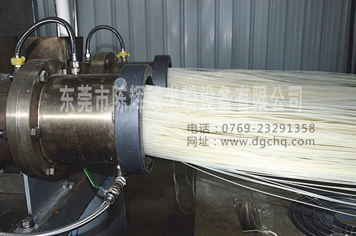 大型米粉机械全程自动生产只需3人巡视