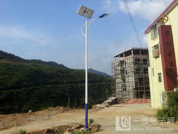 湖北太阳能路灯厂家来凤县鹤峰县led路灯批发太阳能路灯价格