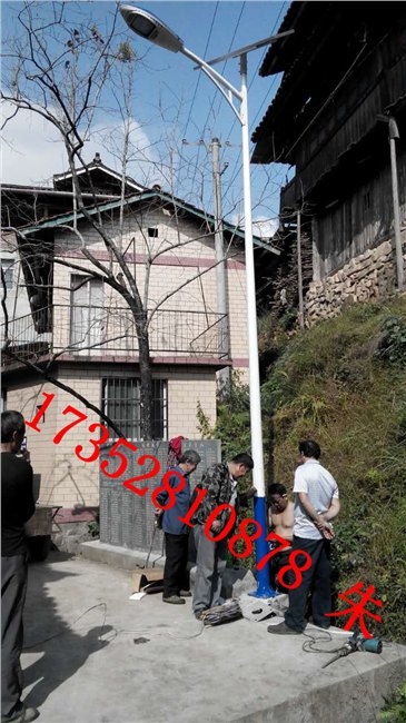 湖南湘西路灯厂   湘西农村6米30W太阳能路灯报价