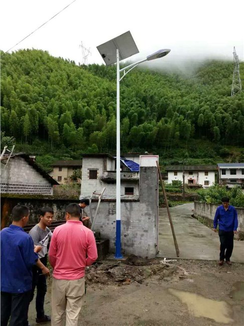供应湖南湘西太阳能路灯    湘西太阳能路灯生产厂家价格