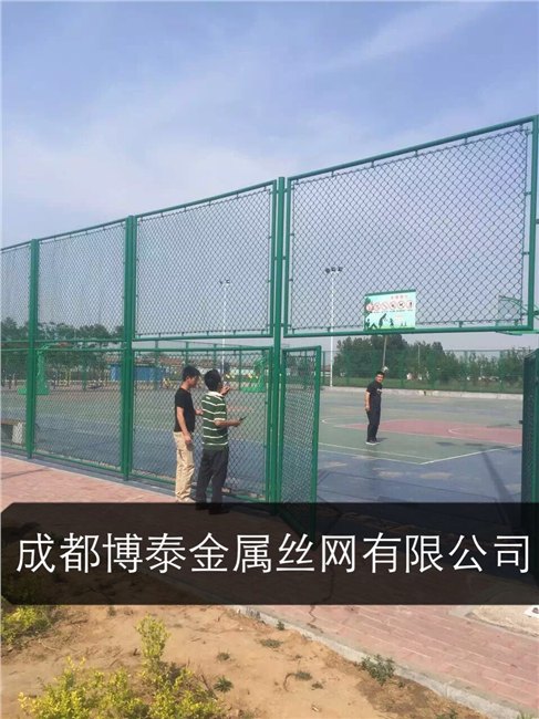 供应球场护栏网 防护围栏网生产厂家