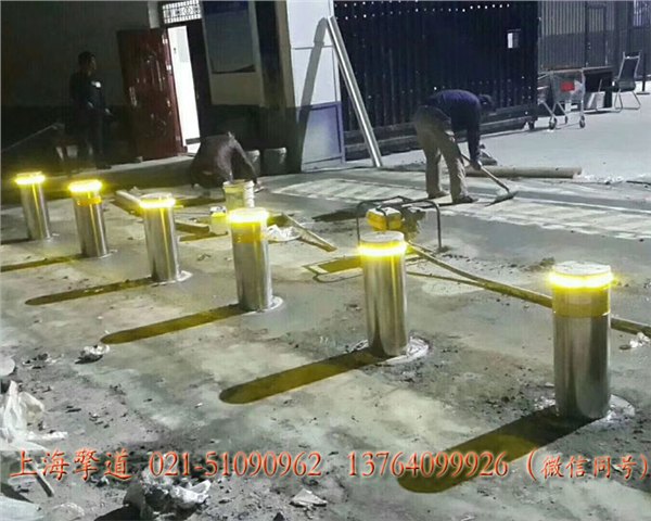 维亮遥控升降地桩, 结构简单，升降快速