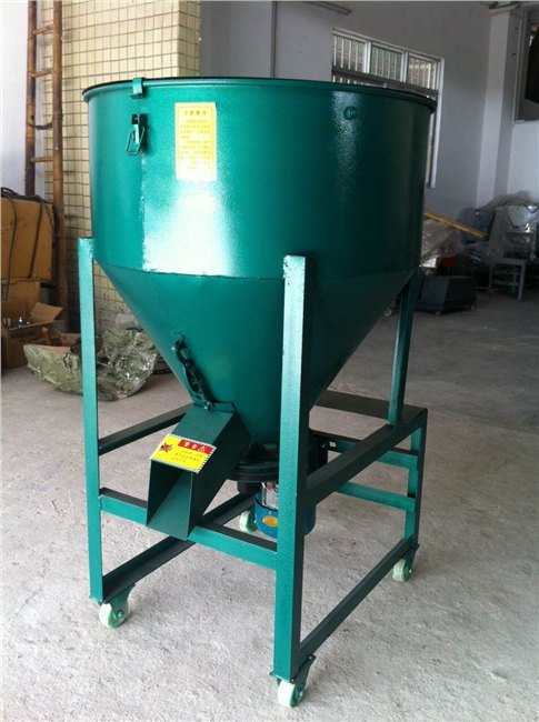供应猪饲料搅拌机 220v电压小型家用搅拌机 鱼虾颗粒饲料拌