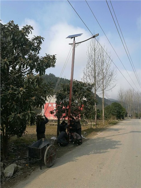 江西萍乡太阳能路灯厂家批发现货供应选浩峰照明