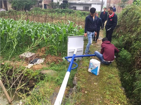 贵州铜仁碧江区锂电池太阳能路灯厂家铜仁锂电池生产厂家直销