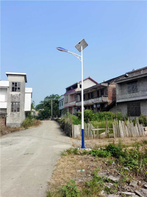 湖南湘西锂电池路灯厂家湘西太阳能路灯价格湘西锂电池太阳能路灯厂家联系方