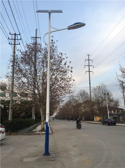 湖南宁乡路灯价格太阳能路灯价格与优点