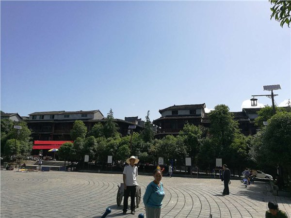 湖南平江路灯批发平江太阳能路灯价格农村led路灯询价 