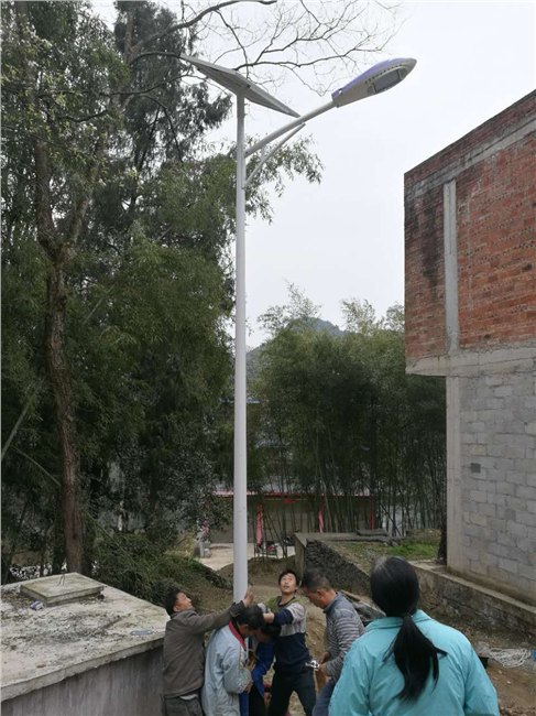 湖南张家界LED路灯厂家张家界通电单双臂LED路灯生产厂家定做批发