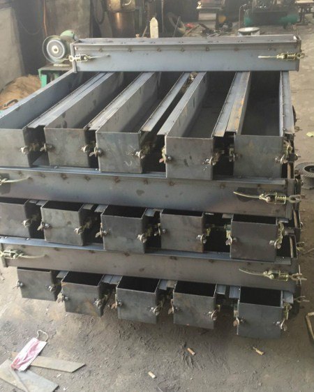 供应水泥标志桩模具_老品牌_诚信所在