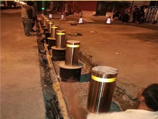液压升降桩使用寿命长，高校通道隔离路桩安装 